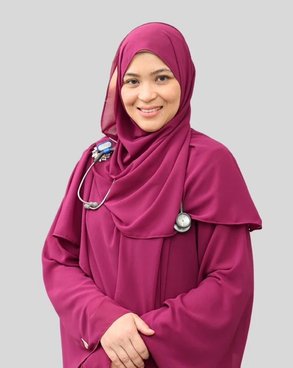 Dr Salleha Binti Khalid, Pakar Kesuburan dan Pengarah Perubatan Pusat Kesuburan Sophea Bangi di Malaysia, menyediakan rawatan kesuburan termasuk IVF dan perubatan reproduktif untuk membantu pasangan menghadapi cabaran kesuburan.